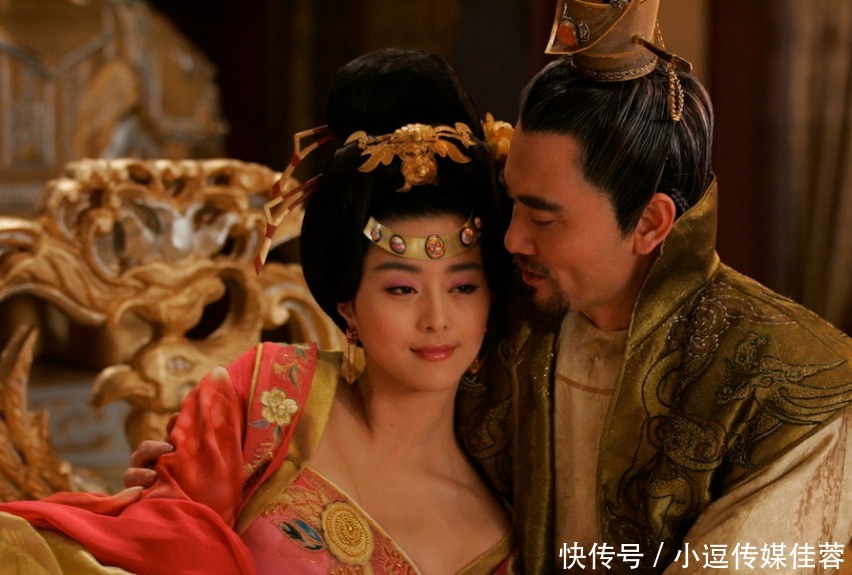 安禄山|杨玉环给安禄山洗澡，被唐玄宗看见，唐玄宗为何不罚则赏？