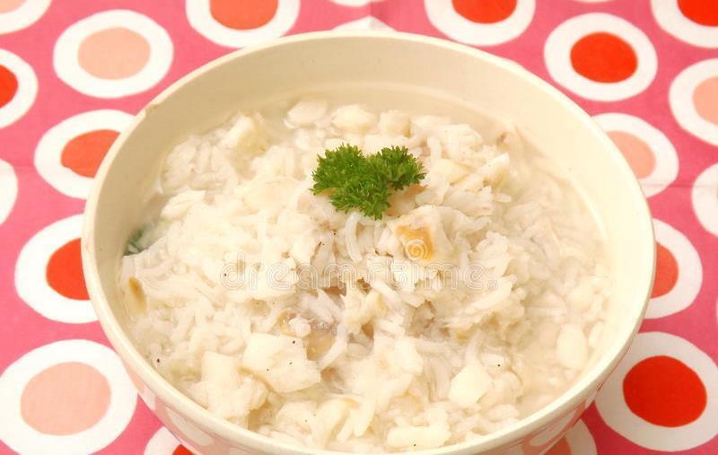 汤泡饭|汤泡饭虽然方便,但幼儿久吃却不好,孩子再爱吃,也别给宝宝多吃