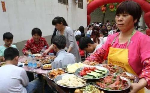 农村|农村宴席有一道“送客菜”,这菜一上就该走人了,你们是啥菜呢?