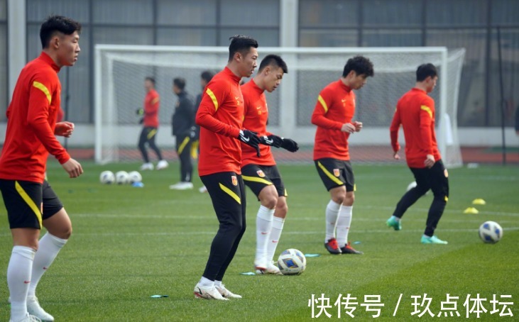 张稀哲|拒绝练兵!李霄鹏为了冲进世界杯,首发11人或是原班人马