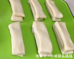 家庭版自制“炸油条”,不用泡打粉,保证个个空心,金黄又酥脆!
