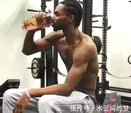 加内特|NBA这些照片明明是P图 但却骗了很多人!魔兽肌肉照最逼真