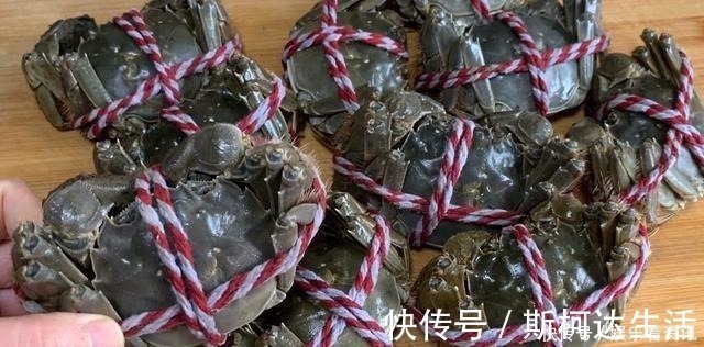 蒸螃蟹时,是冷水上锅还是热水上锅多数人做错,难怪蟹黄不肥美