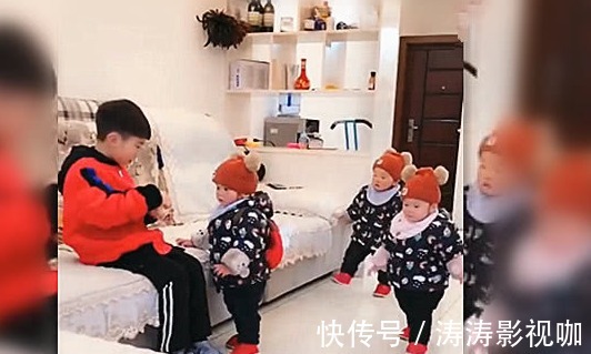 哥哥|自从二胎有了三个妹妹，8岁的哥哥吃东西就变成如此，笑喷