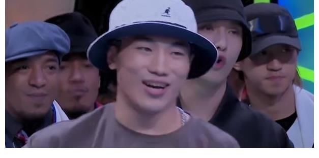 韩宇|《街舞4》“回锅肉”集体翻车，亮亮水平下滑，韬韬cici被骂混子