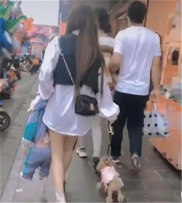 小姨|“最豪迈小姨”走红,熊孩子耍赖拎起就走,网友:宝宝可太难了
