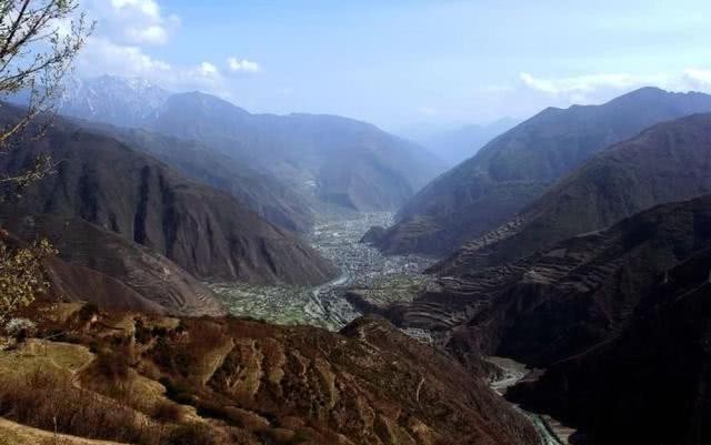 戎夷|蜀汉王朝最低调的将军，因不幸被流矢射死，数千戎夷为其哀泣送葬