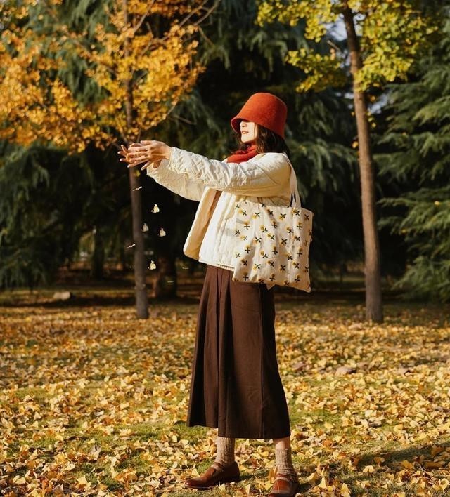 羽绒|白色羽绒搭配指南,学会这三个技巧,层次分明显瘦还好看