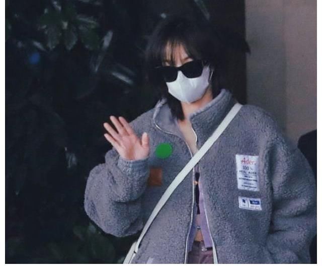 《快乐大本营》恢复录制,首期4位明星加入,现场饭拍图曝光