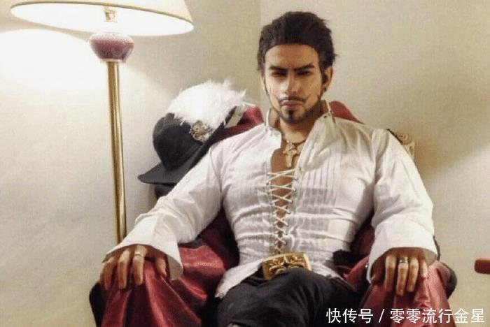 打破|《海贼王》cosplay神还原，女帝霸气回眸，黄猿打破“次元壁”！