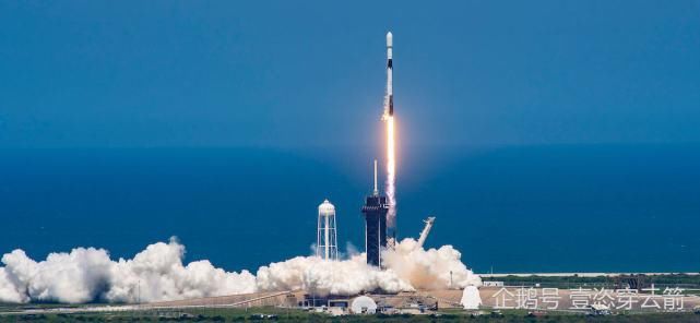 9飞9回猎鹰火箭部署星链，卫星数超竞争对手9倍，预订用户达50万