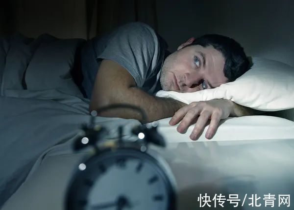 睡眠|晚餐做到3个“一点”，逼走老便秘、气死癌细胞！睡眠也悄悄变好，今晚就试试