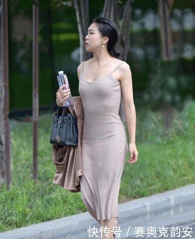 穿搭 面对“宽胯”的身形,切忌得意忘形,而“葬送”了自己的好身材!