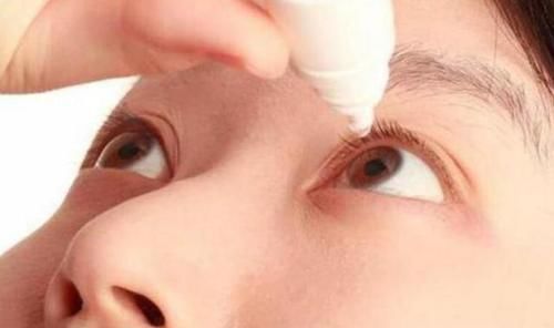 鱼刺|孩子误拿502胶水滴眼睛,妈妈30秒内的处理办法,医生都夸奖