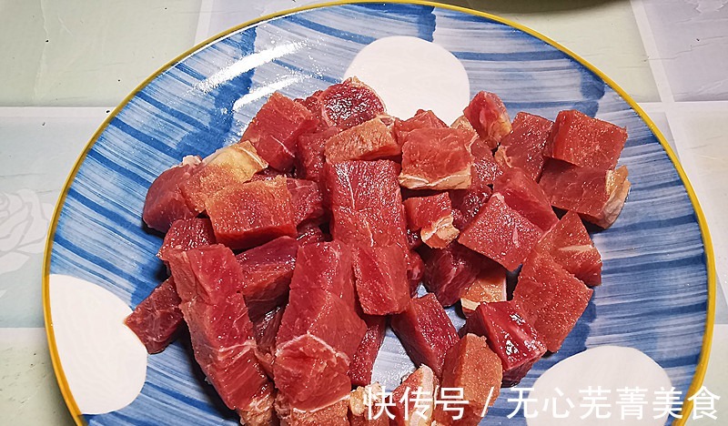 搭配|三伏天，推荐一道我的拿手菜，荤素搭配，一周吃6次都不腻，真香！