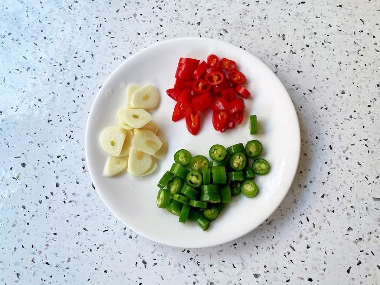 天寒地冻,暖身体适合多吃羊肉,酸菜配羊肉,开胃又下饭