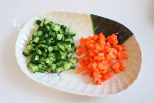 晚上蒸一锅,第二天的早餐就不愁了,大人省事,孩子爱吃