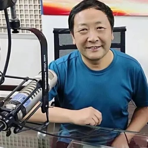 山西省朗诵艺术协会|心中的小路