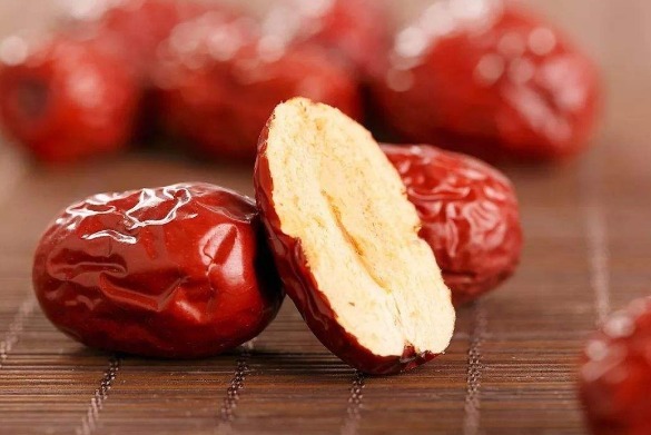 红枣|女性失眠睡不着,多吃8种水果,美容养颜,一觉睡到天亮