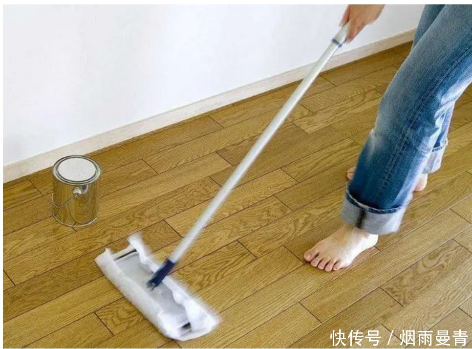 拖地后的拖把又脏又臭?只需这样泡一泡,干净无味像新的