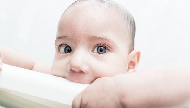 孩子|3岁女童嘴唇发紫，妈妈发现后当场扇了自己两个耳光