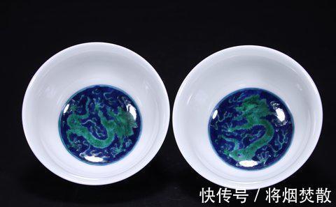 青花#清.官窑青花绿釉龙纹小碗一对
