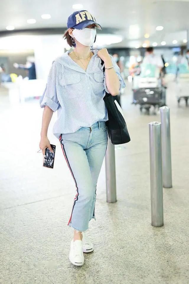 茶色|马伊琍把“上浅下深”带火了,奶茶色衬衫配烟管裤,温柔又高级