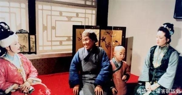 前来|《红楼梦》元春乃是皇上妃子,为何连小太监都敢前来贾家勒索?