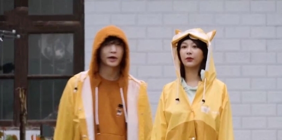 张艺兴 杨紫自爆参加《向往的生活》后,张艺兴经常去她店里吃饭,超无语