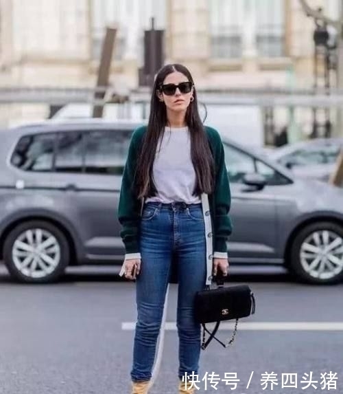 早春别穿卫衣了,很土今年流行这几款上衣,内搭外穿都好看