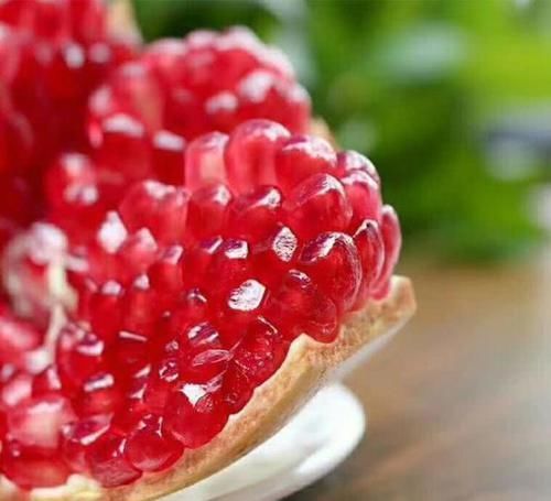 红石榴|寿命长的女人,睡前都有这5个好习惯,若你5个全占有,恭喜很健康