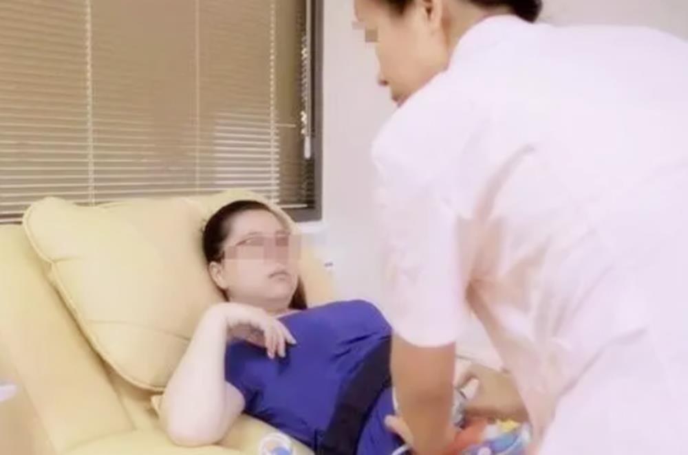 孕妈|在孕期,孕妈排尿出现两种情况,说明羊水不足了,快采取有效措施