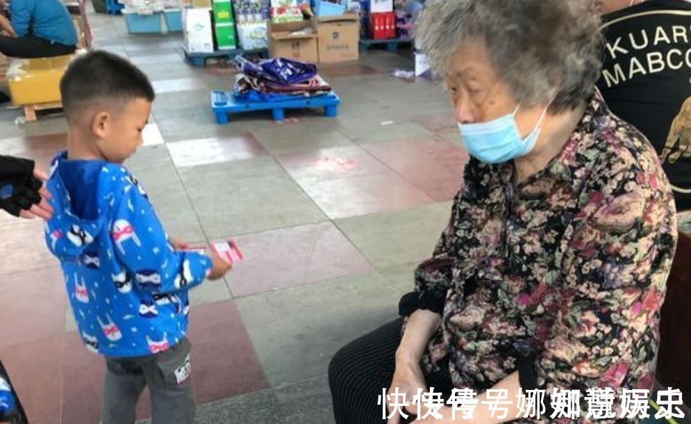 骑行|爸爸带4岁儿子骑行5000余公里,妈妈以为2天就回家,看完家境服了