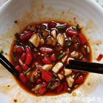 正宗|你凉拌茄子的正宗做法,简单几步,越吃越上瘾