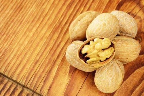 血管|多吃核桃到底好不好？提醒：正确使用是养生佳品，建议不要用错了