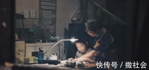 同学们|12岁男孩患“怪病”,一学习就流鼻血,网友:同学们都很羡慕你吧