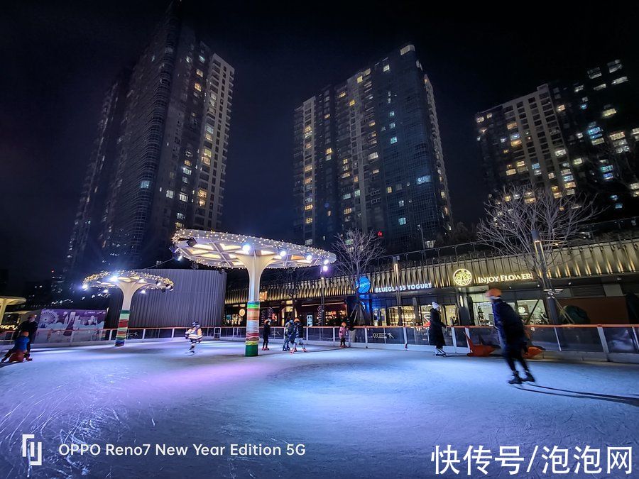 oppo|更高级的红丝绒质感 OPPO Reno7新年版评测