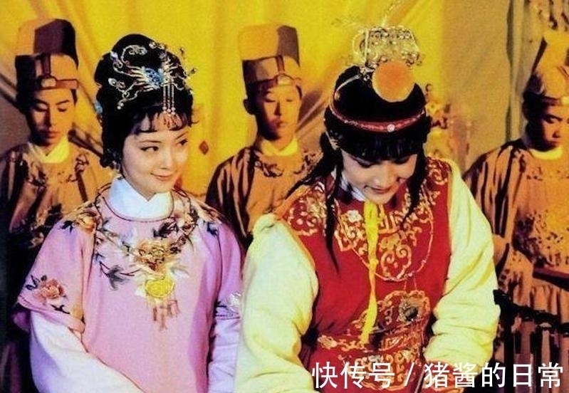 薛宝钗&从黛玉和宝钗对张道士提亲的反应不同，看出两人用情、心机各不同