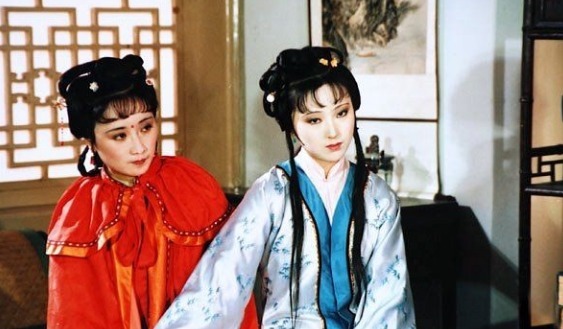 宝钗#红楼梦里最苦命的女孩，千金小姐沦为下堂妾，一生都在被虐待