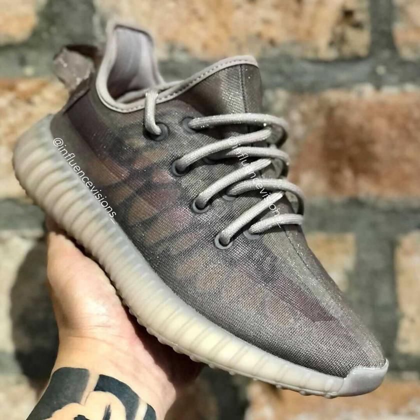 全新升级的 Yeezy 350 V2 ？这次有多款新配色曝光！