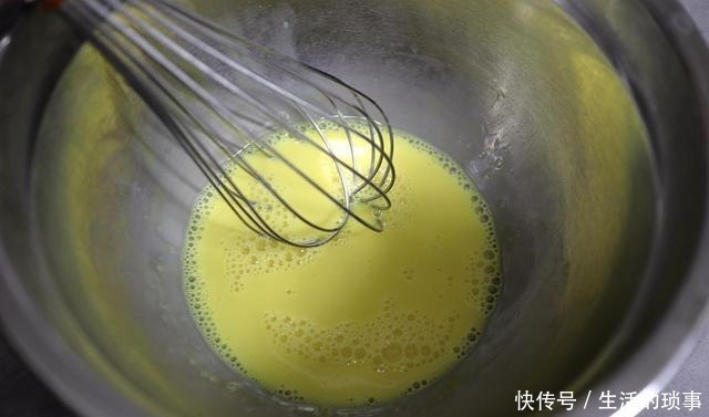 不用烤箱不用电饭煲,随便一口锅,蛋糕蒸出来,无油少糖不上火