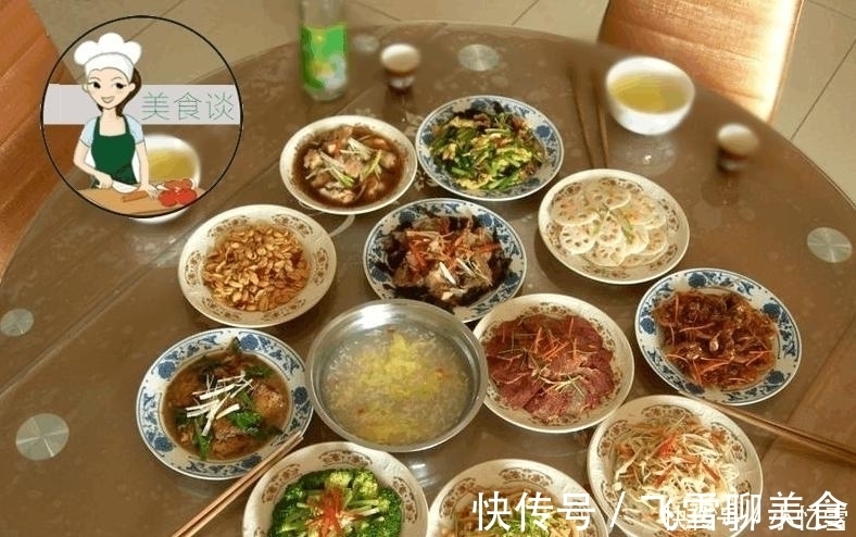 炖菜|周末家庭聚餐,老妈嫌在外面吃太破费,做了11菜一汤,吃个精光