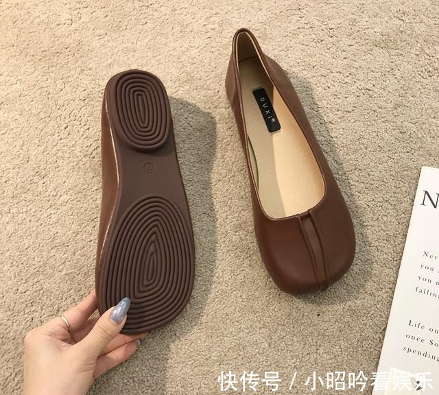 女鞋|三伏天不知道穿什么鞋,看下这几款“赫本”女鞋,百搭还特显高