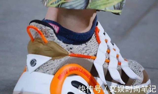 鞋款 乔丹亲穿酷灰 AJ 4 货量不小!Converse再出半透明鞋底引发热潮