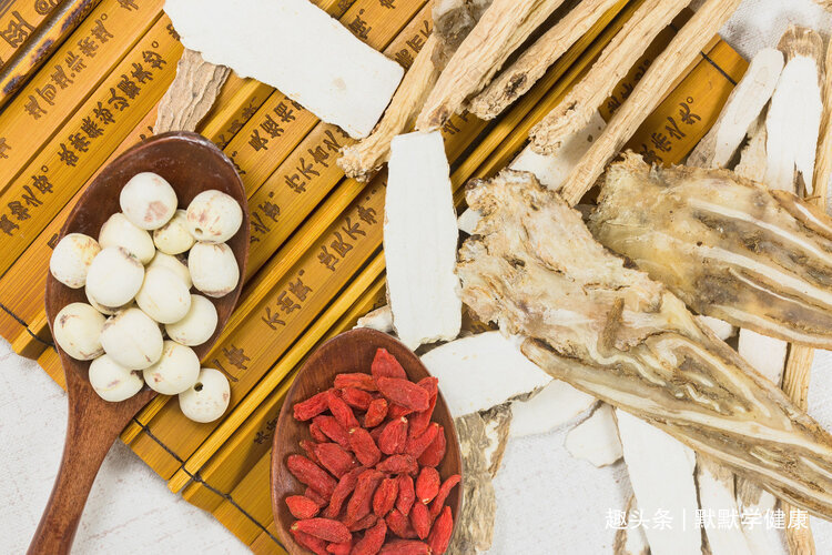 归脾丸|调理脾胃,归脾丸和补中益气丸,用哪个更好中医给出建议