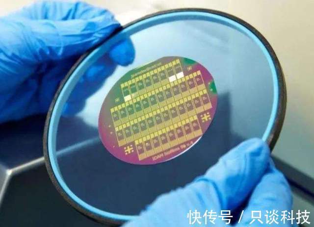增长率|2021年中国芯片进口、出口、生产数据分析,能谨慎乐观一下了