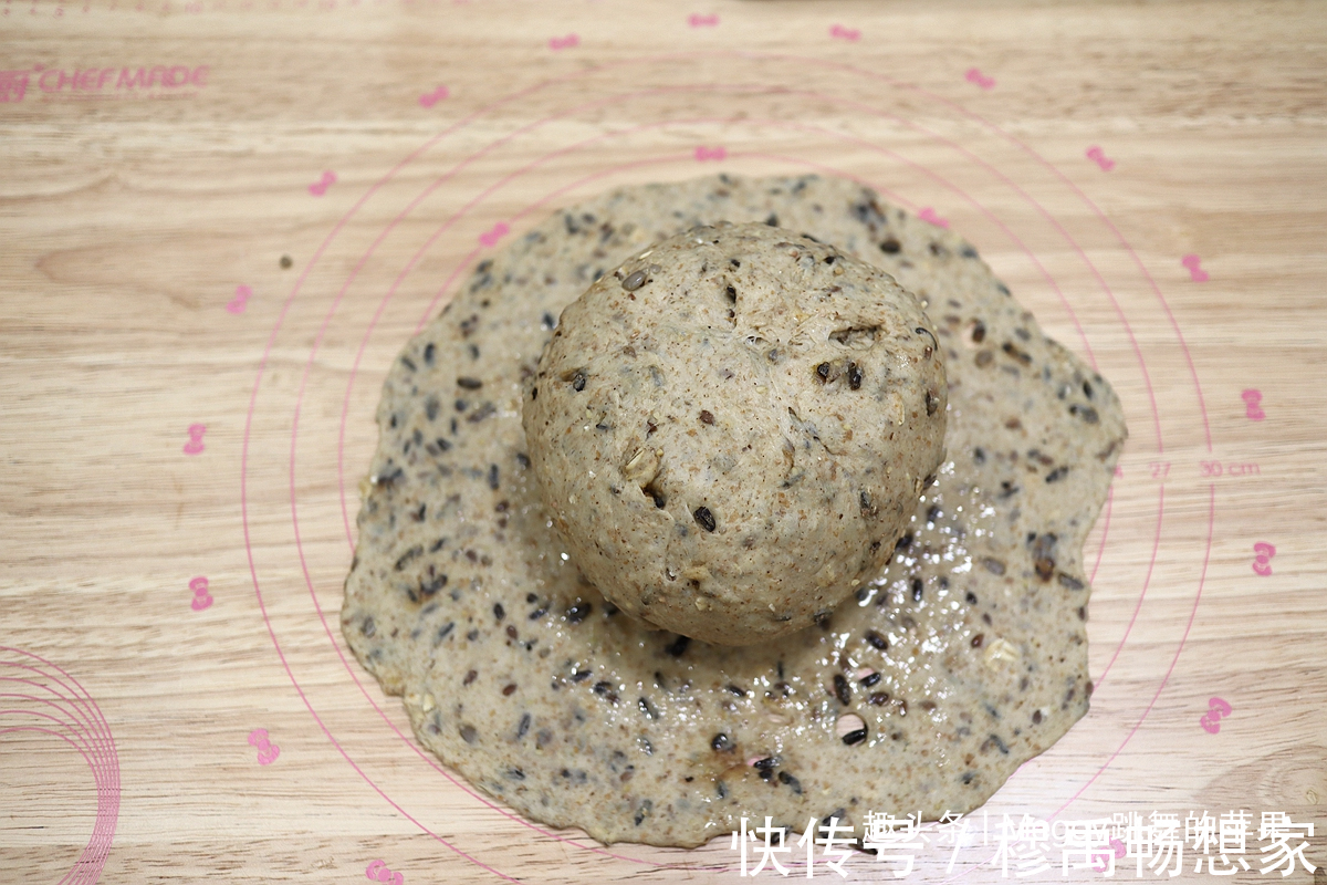 高筋面粉|在家烤欧包，拌拌揉揉烤烤，酥香焦脆又柔软，低脂早餐主食有了