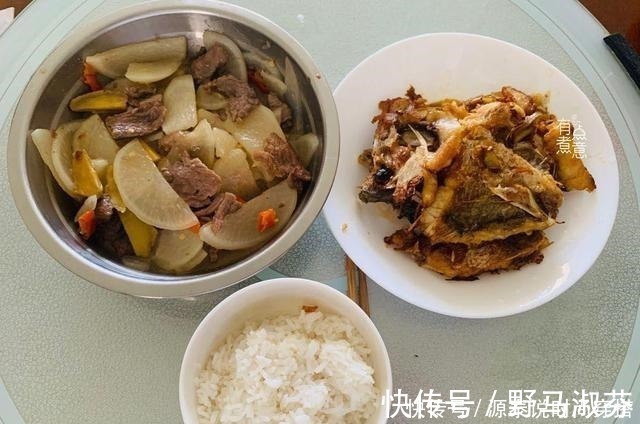 公公婆婆来我家小住，家里的晚餐变了样，现在的我“有家不想回”