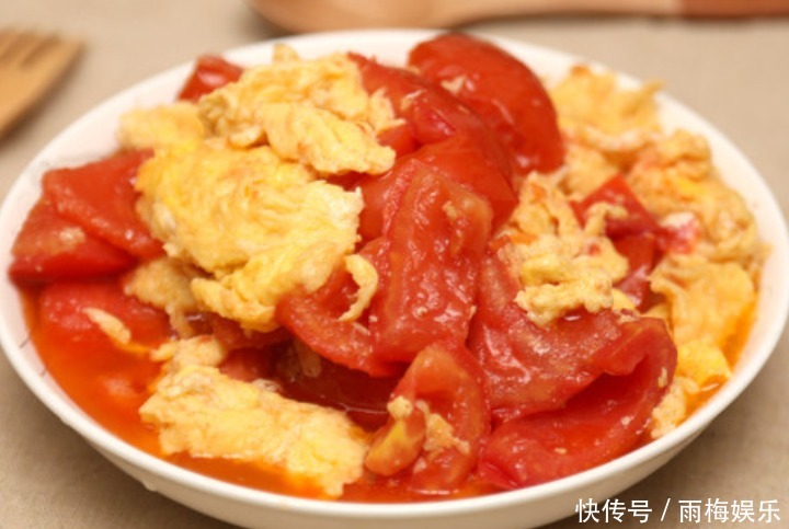 番茄炒鸡蛋,先炒番茄还是鸡蛋?很多人弄错,难怪难吃,腥味重