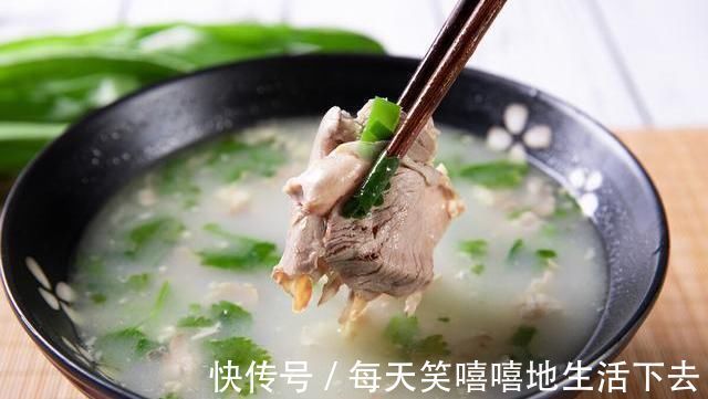 汤鲜|羊汤店传出来的炖羊肉秘方这3样缺一不可,汤鲜无膻味,太香了